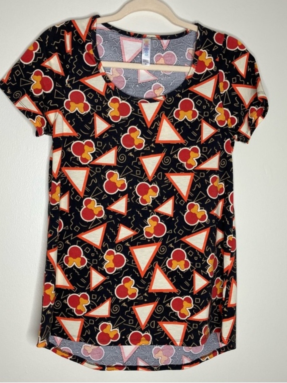 LuLaRoe Minnie Mouse Disney Classic T XS
retro 90s design